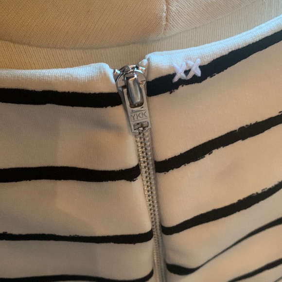 Elizabeth & James cropped striped top - Picture 4 of 8